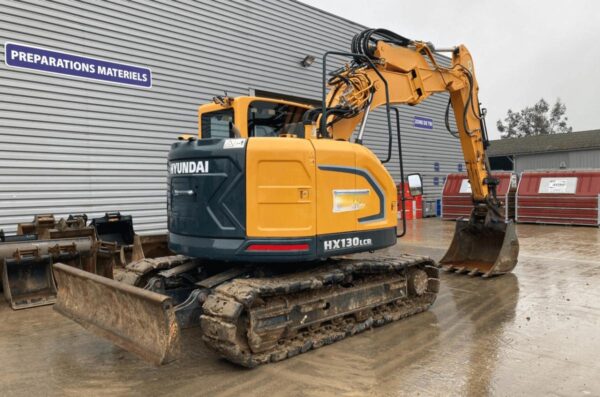 elle à chenilles Hyundai HX130 LCR – Image 4