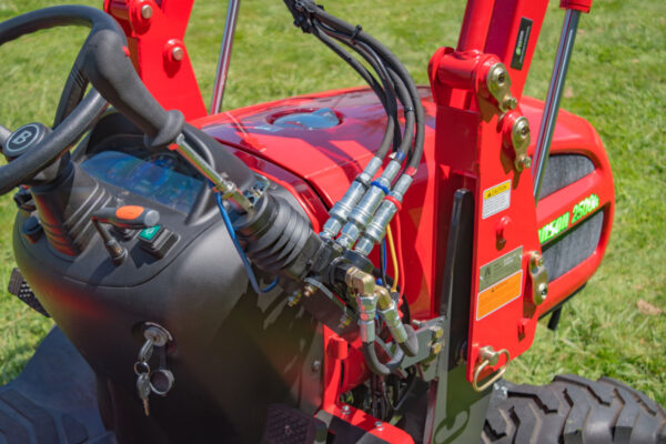 Mini-Tracteur compact BRANSON 2500H – Image 10