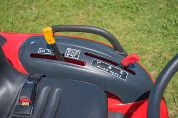Mini-Tracteur compact BRANSON 2500H – Image 15