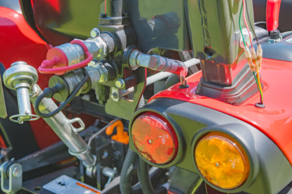 Mini-Tracteur compact BRANSON 2500H – Image 9