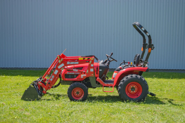 Mini-Tracteur compact BRANSON 2500H – Image 3