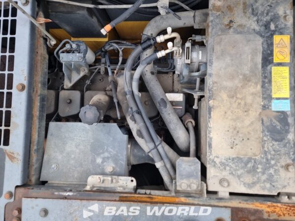 Komatsu PC228 US LC Track – Image 21