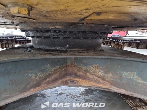 Komatsu PC228 US LC Track – Image 23
