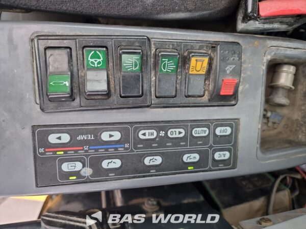 Komatsu PC228 US LC Track – Image 35