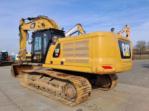 Pelle sur chenilles CAT 336