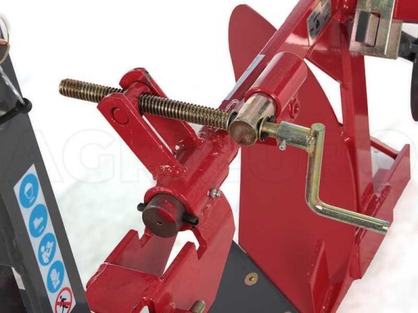Charrue monosoc pour tracteur Geotech DP20 avec structure renforcée – Image 15