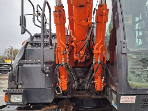 Hitachi ZX140WTB-6 (Topcon GPS + Engcon) – Image 13