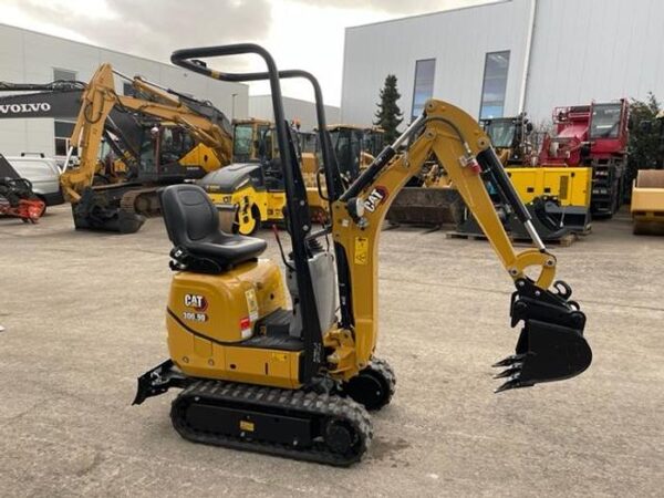 2021 Minipelle Caterpillar 300.9D – Image 5