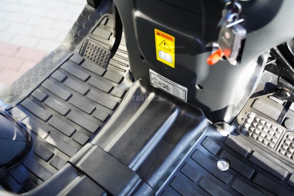 Massey Ferguson MF6028 4×4 – 28 CV / CABINE – Image 27