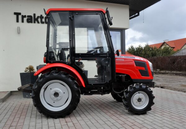 Massey FergusonMF6028 – Image 12