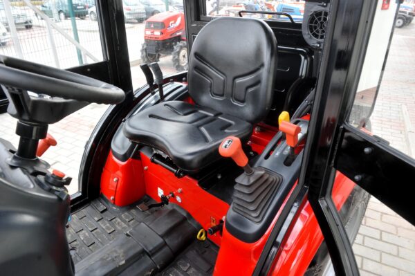 Massey FergusonMF6028 – Image 10