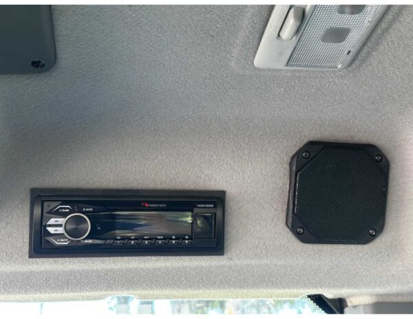 SOLIS S26 HST avec chargeur frontal avec godet – Image 14