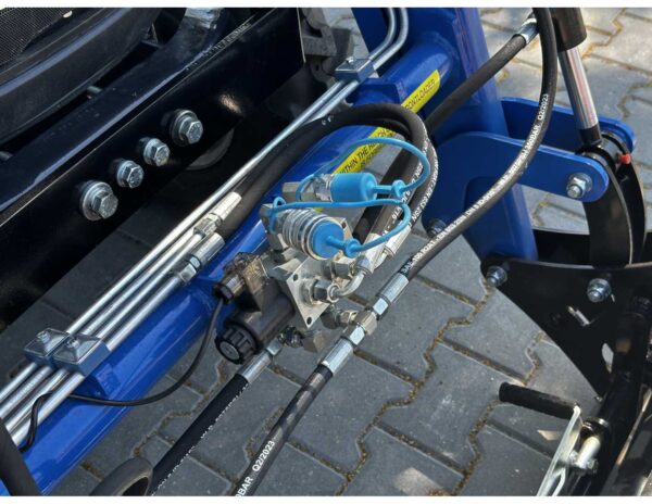 SOLIS S26 HST avec chargeur frontal avec godet – Image 16