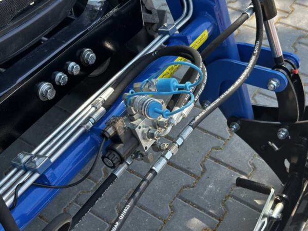 SOLIS S26 HST avec chargeur frontal avec godet – Image 33